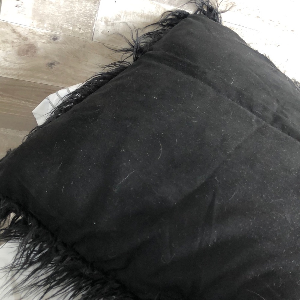 Pillow - Picture 2 of 2